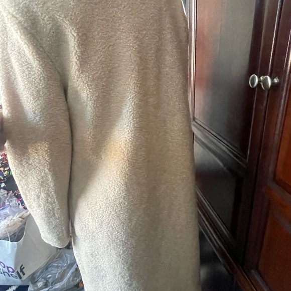 Teddy Coat - Picture 2 of 8